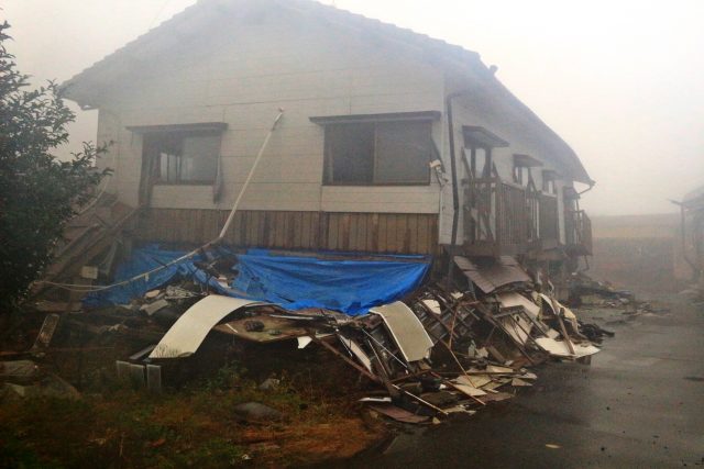  ▲熊本・大分大地震で深刻な被害を受けた熊本県南阿蘇村。公費による家屋解体が始まったのは7月上旬である。村によると、10月31日時点で公費申請が2219件、そのうち解体が完了した家屋は1割にも満たない167件にとどまっている。
