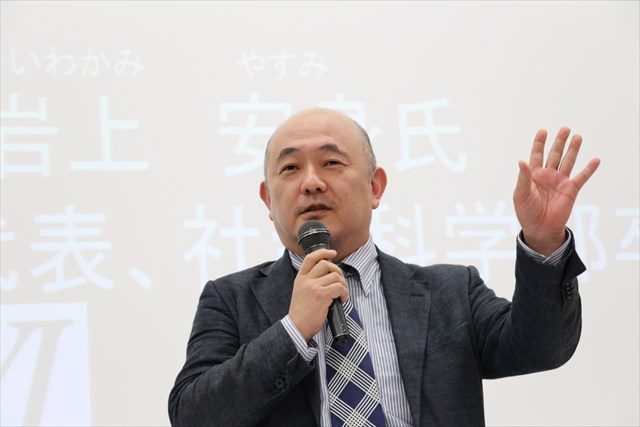 ▲早稲田大学でスピーチするIWJ代表・岩上安身（2015年9月6日）