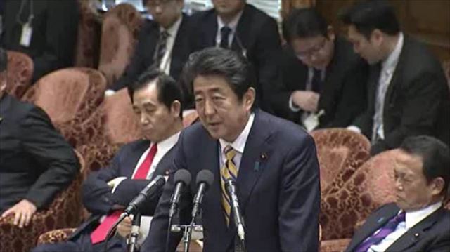 ▲国会で答弁する安倍総理——2017年2月17日、衆議院予算委員会